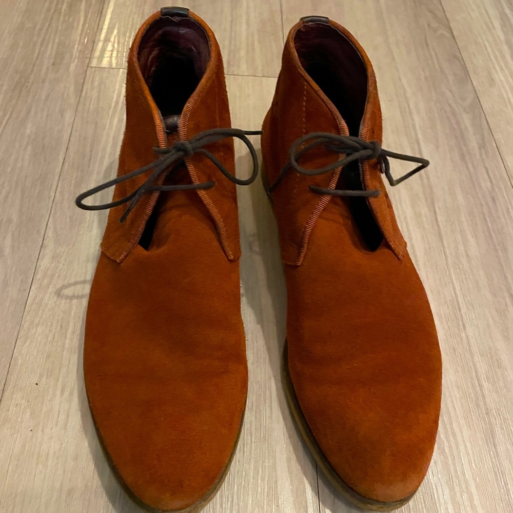 Rust red EU size 40 suede oxford booties